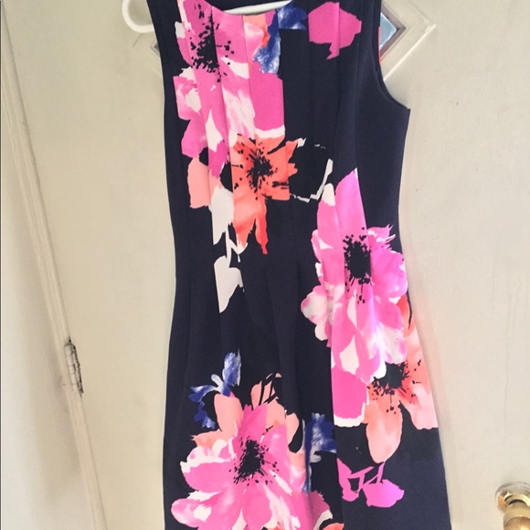 Fully lined sleeveless floral dress - Picture 4 of 15